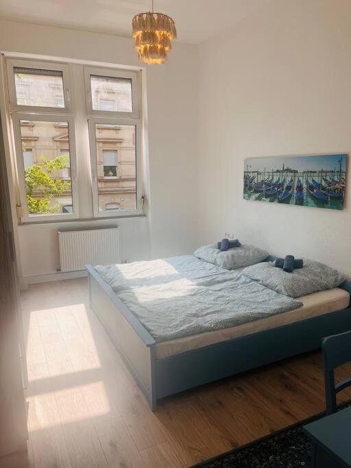 קרלסרוהה Kuenstlerisches Apartment מראה חיצוני תמונה