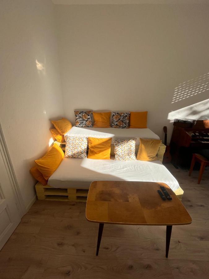קרלסרוהה Kuenstlerisches Apartment מראה חיצוני תמונה